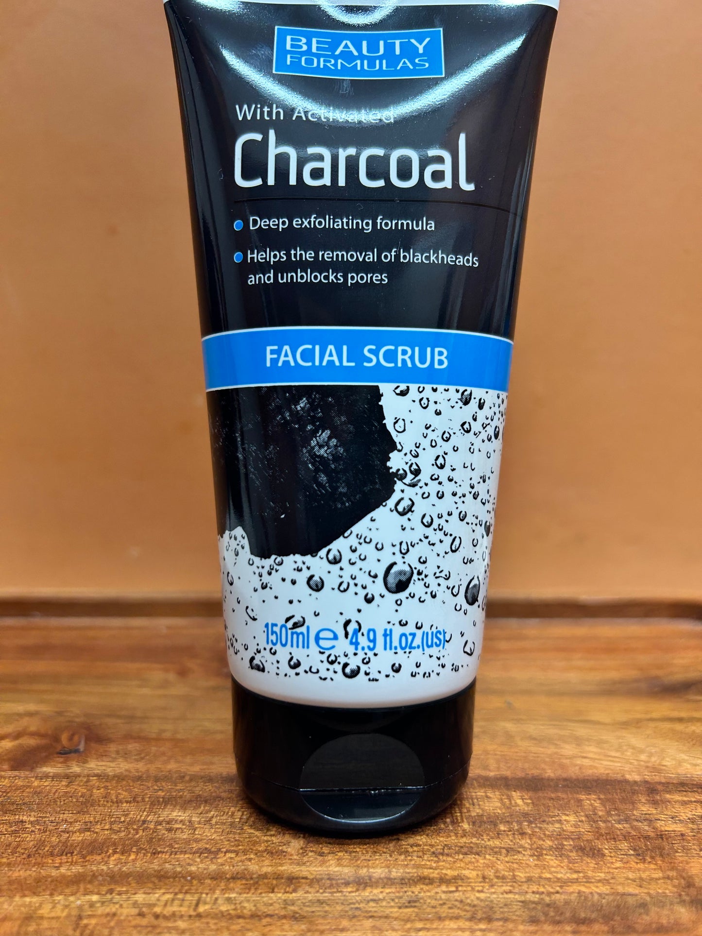 Beauty Formula Charcoal Facial Scrub